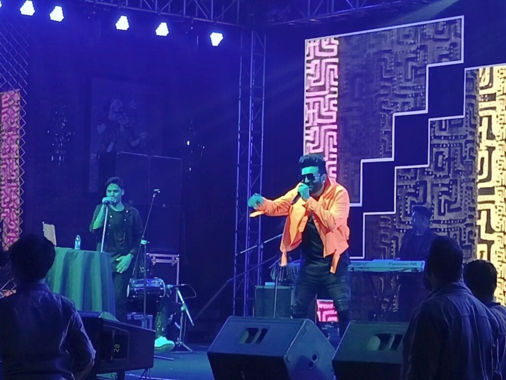 VJ Aakash Burman