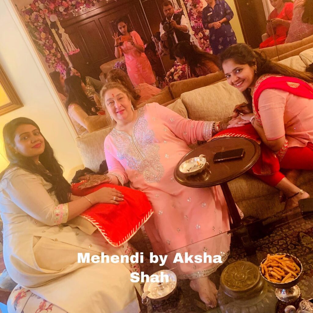 Aksha Shah - Mehendi Designer