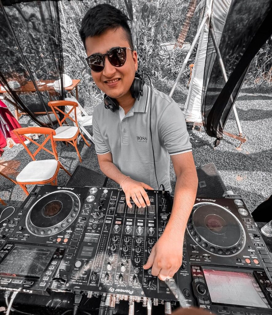 DJ Aayush