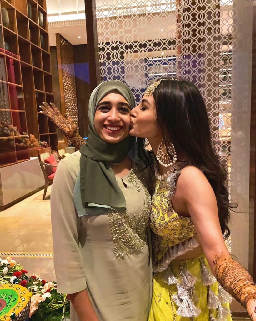 Halima Khan Nizami - Mehendi Artist