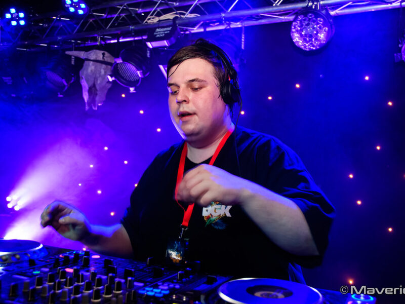 Visual Jockeys (VJ's)